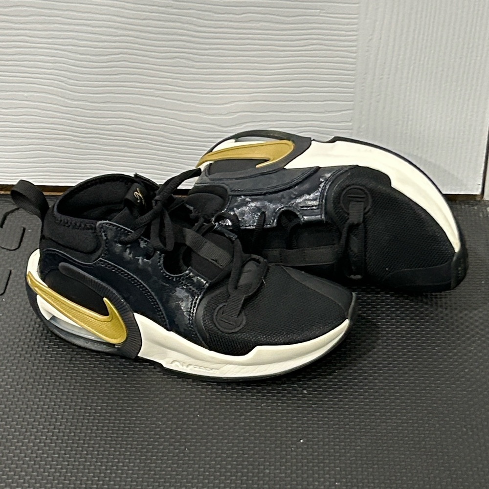 Nike Air Zoom Crossover 2 Kids Basketball Shoes, sz4